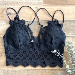 Strappy Lace Bralette with Removable Pads - Regular & Plus Size || Black